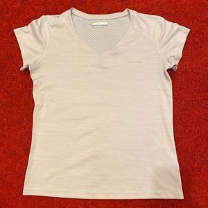 Columbia Powder Blue Omni-Freeze V-Neck T-Shirt S